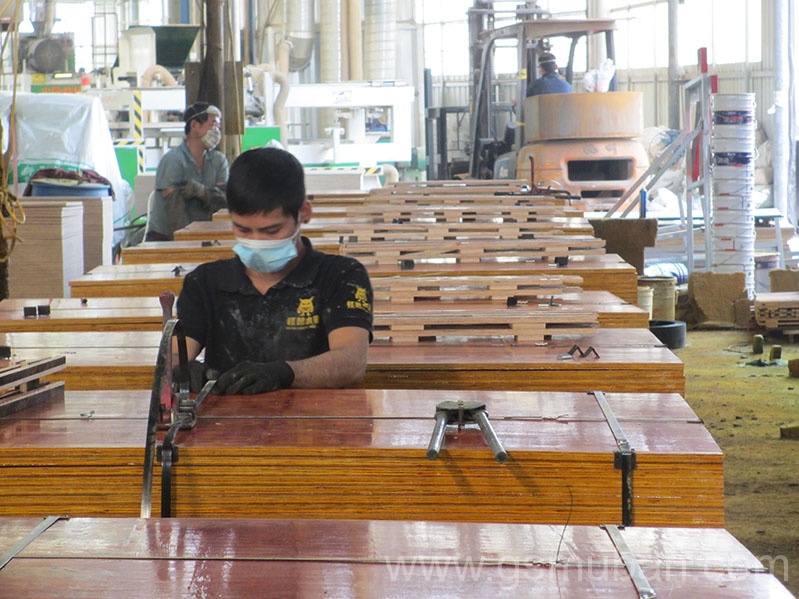 建筑紅木板批發哪個好?紅色模板如何選購 建筑紅木板批發哪個好?紅色模板如何選購