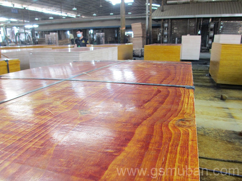 建筑紅木板批發哪個好?紅色模板如何選購 建筑紅木板批發哪個好?紅色模板如何選購