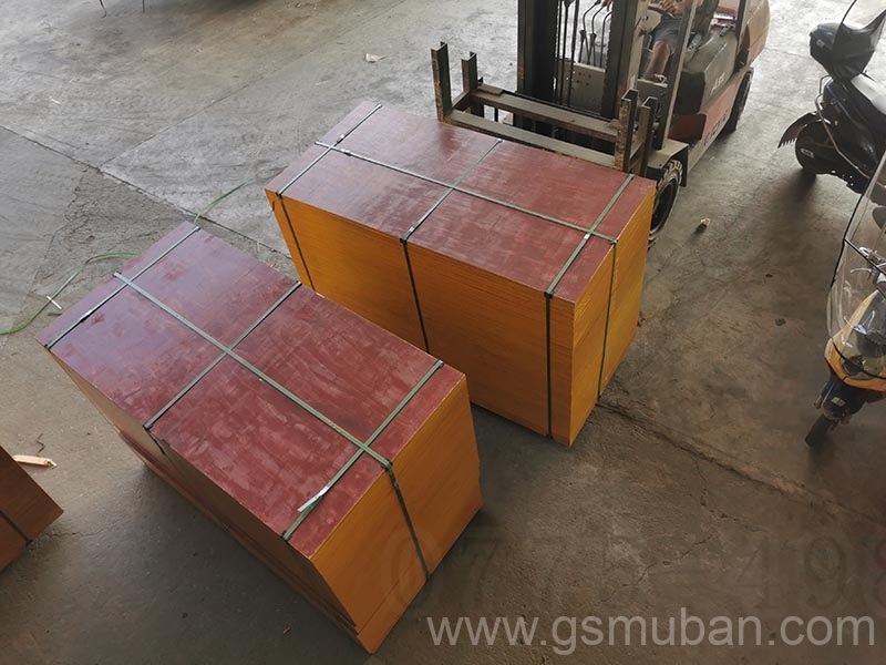 您了解建筑模板大紅板嗎?這種板材的優(yōu)點(diǎn)是什么 您了解建筑模板大紅板嗎?這種板材的優(yōu)點(diǎn)是什么